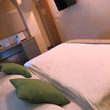 Braun Hotel *