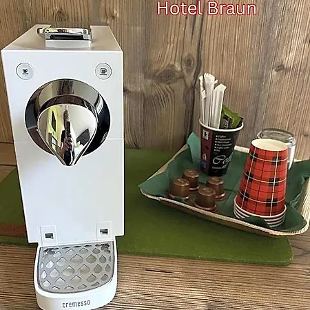 Braun *