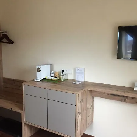 Braun Hotel *
